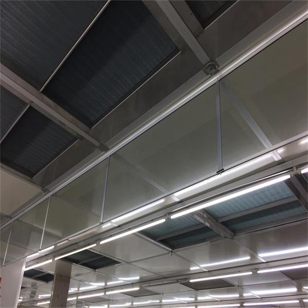 启成牌玻璃挡烟垂壁的优点